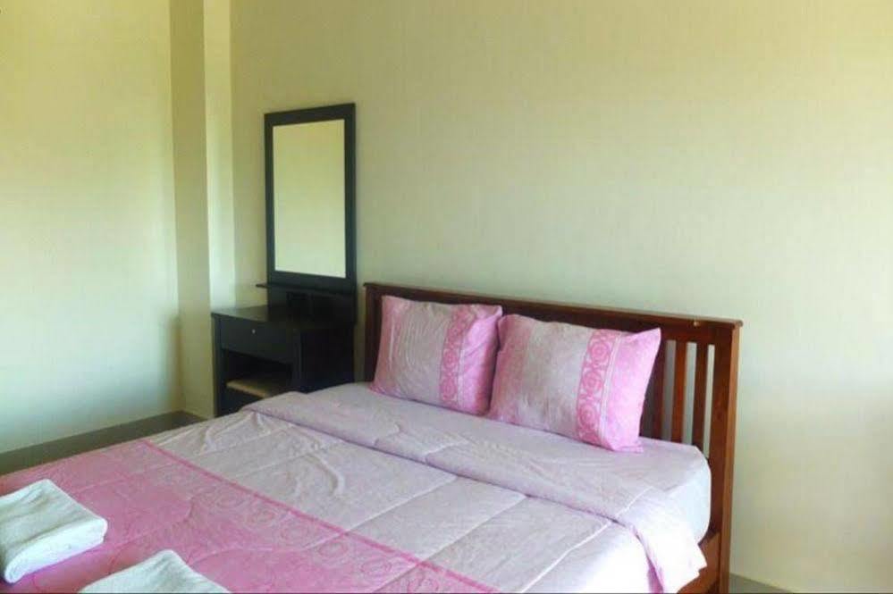 Leela Garden Villa Praia de Jomtien Exterior foto