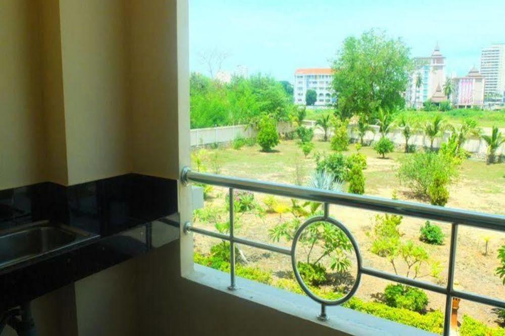 Leela Garden Villa Praia de Jomtien Exterior foto